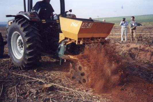 Equipamento de preparo de solo para plantio de floresta?