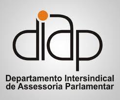 Departamento Intersindical de Assessoria Parlametar organiza uma tabela comparativa a partir da PEC aprovada pelo Grupo de Trabalho sobre Reforma Política na Camâra dos Deputados.