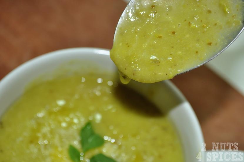 Essa receita é muito fácil, pois basicamente é cozinhar tudo e bater no liquidificador com alguns ingredientes que dão sabor no caso, o pesto.