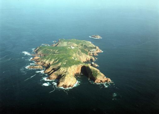 1. Arquipélago das Berlengas A Ilha da Berlenga dista cerca