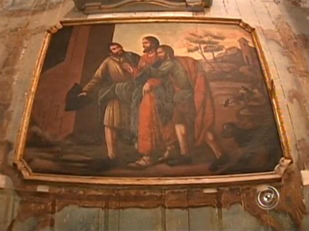 Durante a restauração das igrejas, novas pinturas estão sendo descobertas.(foto: Reprodução/TV TEM) Arquitetos e historiadores foram surpreendidos ao restaurar igrejas em Itu (SP).