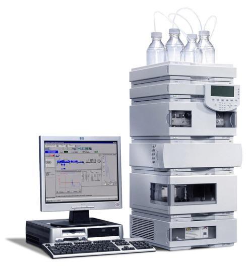 CLAE Analítico CLAE Semi-preparativo CLAE Preparativo Solventes (fase móvel) Cromatogramas dos extratos de acetato de etila de duas amostras de própolis brasileiras, obtidos por CLAE com detecção a