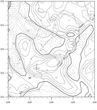 Em níveis médios percebe-se um suave cavado a oeste da região de formação do sistema em superfície, nos horários de pré-formação (Figura 9a) e formação (Figura 9b) do sistema.