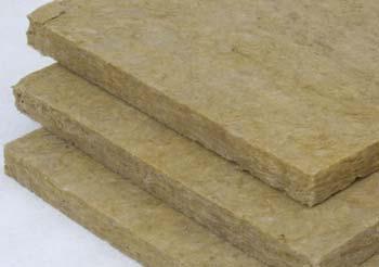 43 2.9.5. Lã de rocha A lã de rocha pode ser aplicada em forros, divisórias, em dutos de ar condicionados, em tubulações com baixas, médias e altas temperaturas de 50 C a 750 C (Figura 18).