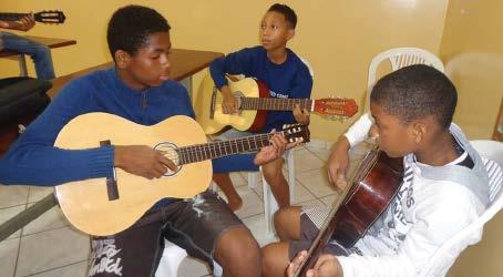 Musikar [ A música como eixo central de desenvolvimento ] O projeto foi criado em 2016 para ampliar o atendimento a crianças e adolescentes, de 6 a 14 anos, da Região 2 de Vitória, oferecendo novas