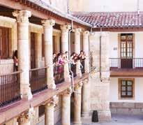 Uma cidade formada principalmente por estudantes, Salamanca é conhecida pela sua vida noturna e