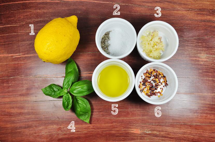 1) Raspas de 1 limão siciliano e 1 colher de sopa de suco de limão siciliano; 2) Sal e pimenta do reino a gosto; 3) 2 dentes de alho médios triturados; 4) ½