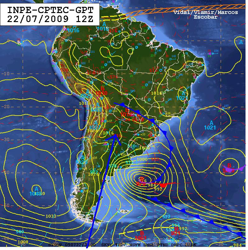 A massa de ar frio associada ao deslocamento do sistema frontal pelo interior do continente, a posição do ciclone extratropical sobre o Atlântico a sudeste de Buenos Aires (Figura 2a) e a conseqüente