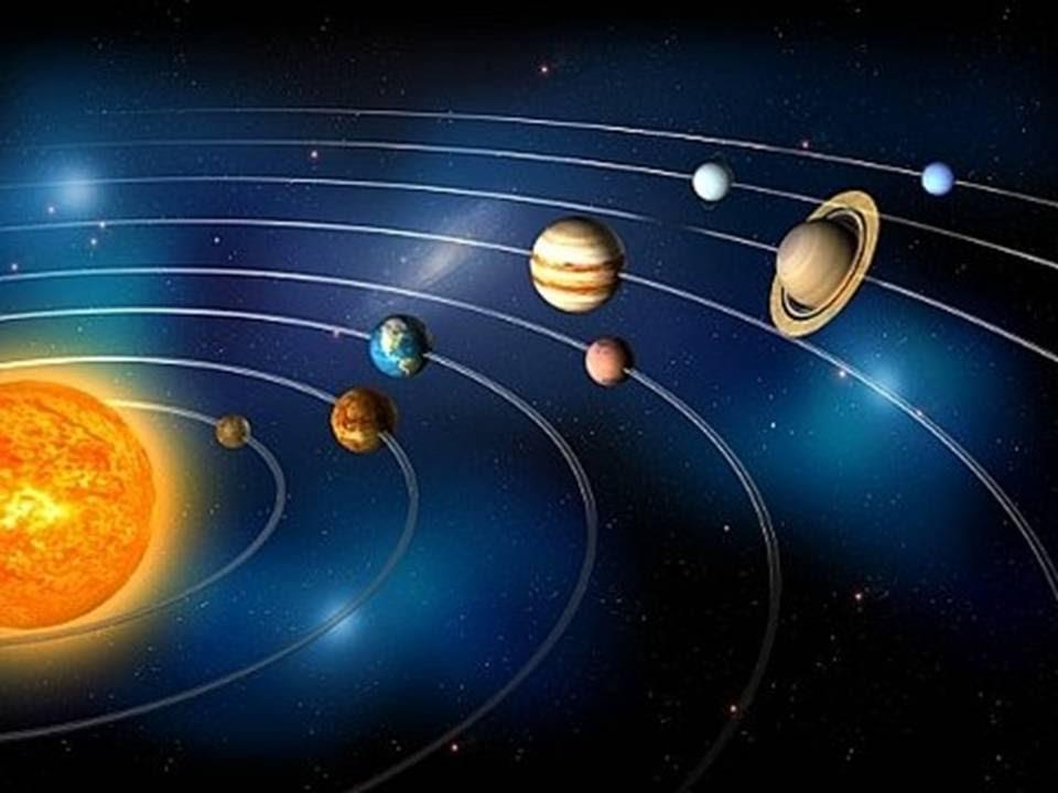 O Sistema Solar é composto por 8 planetas: Mercúrio, Vênus, Terra, Marte, Júpiter,