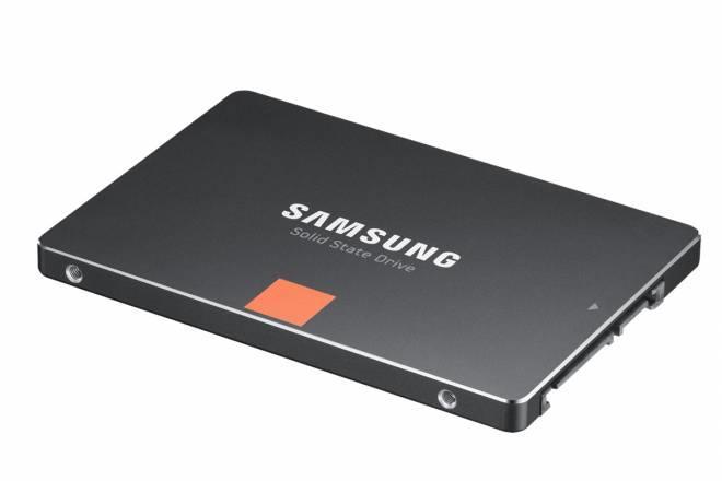 SSDS Os SSDs conseguem misturar as melhores qualidades dos HDs e dos dispositivos que utilizam memória flash.