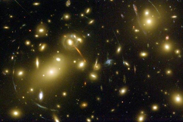 gravitacional da matéria escura