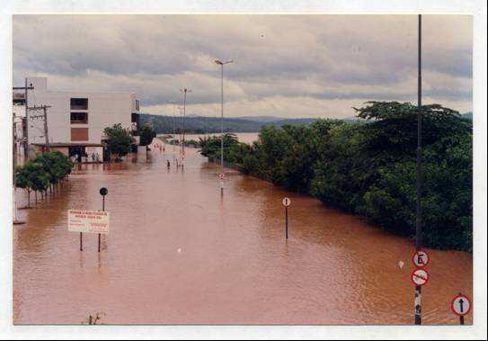 Fonte C Linhares Eventos de inundações Sistema de Alerta Hidrológico da Bacia