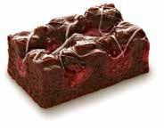 cobertura de gelatina e raspa de côco Sabor a chocolate, frutos vermelhos e decorado com
