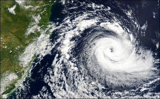 Ciclone Catarina (Atlântico Sul) observe o