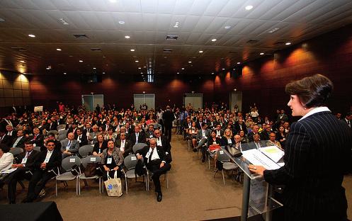 Presidentes aprovam seis metas nacionais para garantir mais eficiência ao Judiciário em 2014 Tatiane Freire e Mariana Braga Agência CNJ de Notícias 19/11/2013-20h11 Agência CNJ Os presidentes dos 90