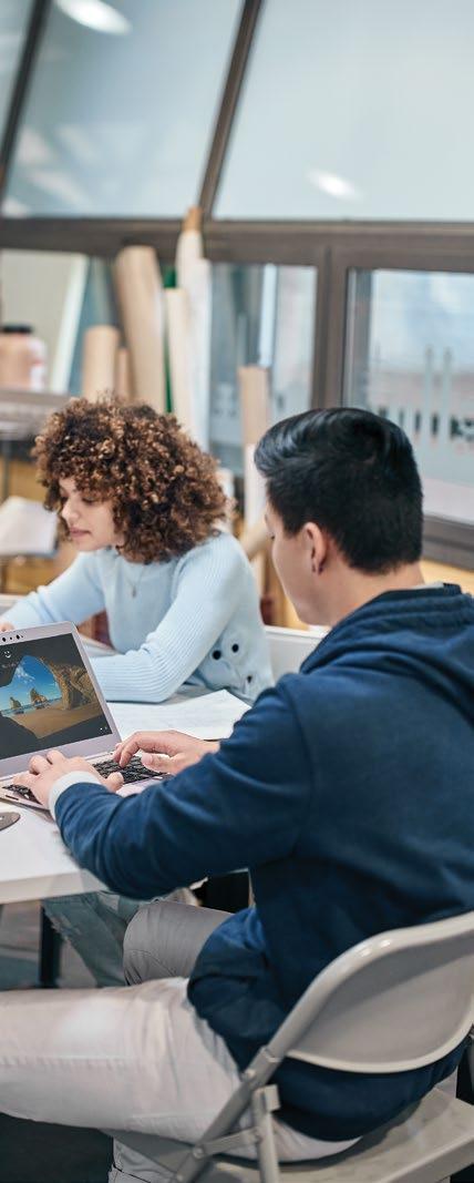 As equipes vencedoras conquistam dinheiro, viagens, prêmios e a honra de levar para casa a Imagine Cup!