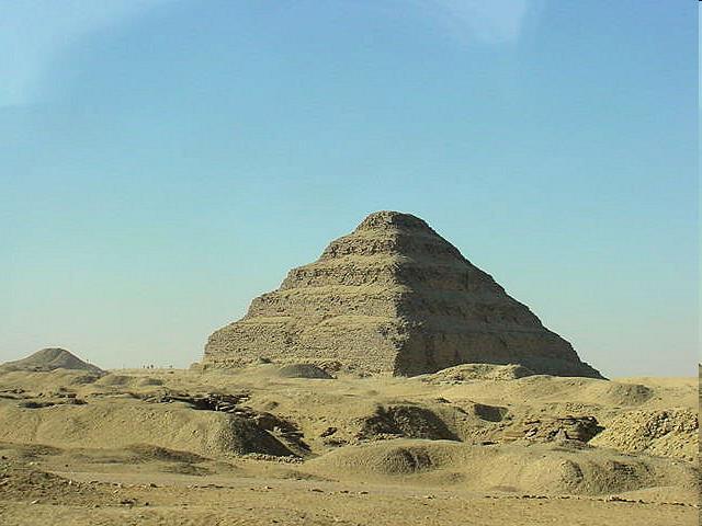 localização das pirâmides de