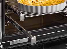 Forno H 6260 B inox CleanSteel Frente em aço inoxidável com superfície CleanSteel. Interior do forno com revestimento patenteado PerfectClean. 9 modos de funcionamento (p.ex.cozinhar com clima).