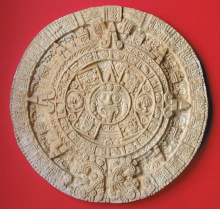 Pedra do Sol, a mais conhecida escultura asteca, hoje exposta no Museu Nacional de Antropologia da Cidade do México.