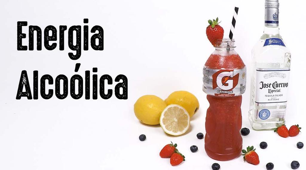 Em uma forma de gelo: Colocar Gatorade sabor Morango-Maracujá Congelar Em um Liquidificador: Gelo de Gatorade 10 Morangos cortados ao meio 2 doses de Licor de Laranja 2 doses