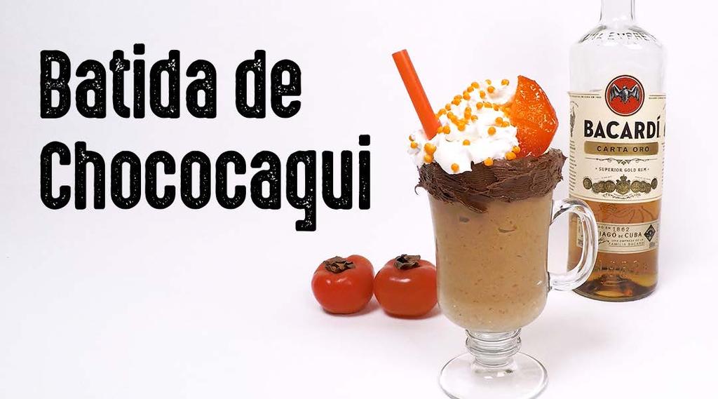 Passe Nutella na borda Em um liquidificador: 4 Caquis sem casca 6 bolas de sorvete de chocolate 2 doses de Rum Oro 1 dose de leite condensado