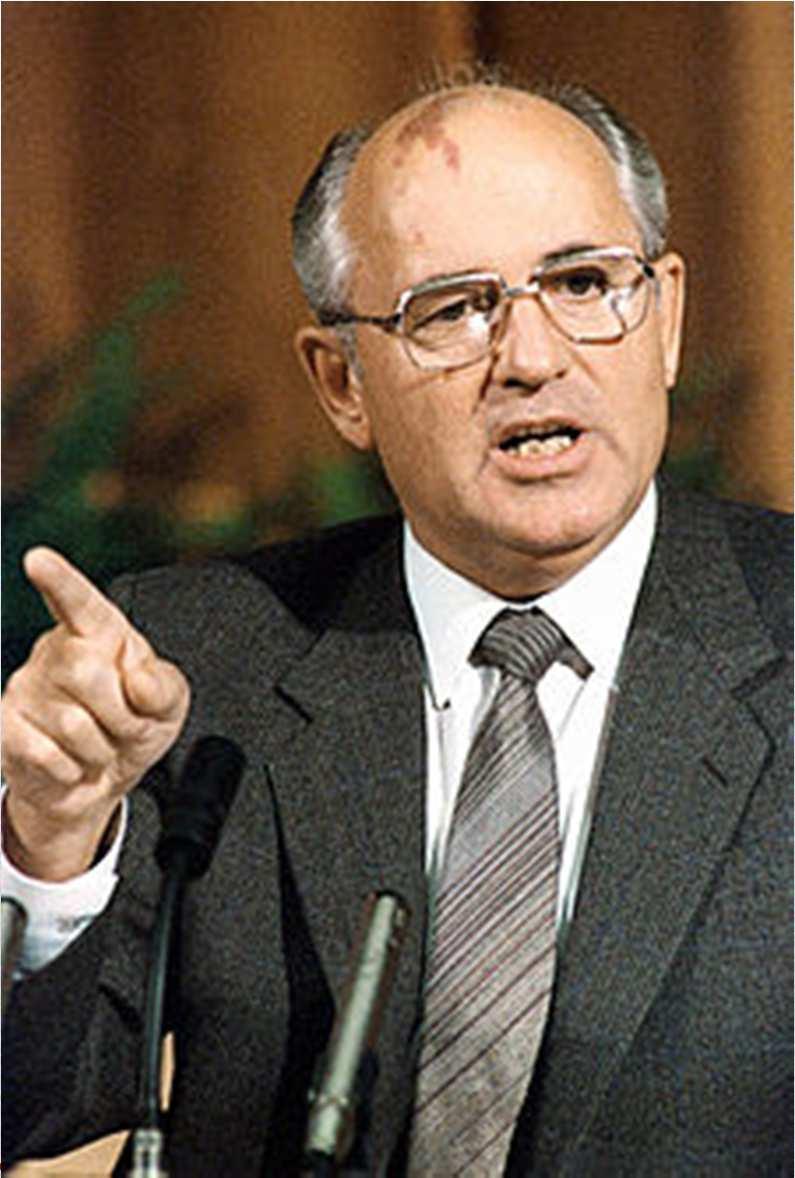 Em 11 de março de 1985, assume o governo soviético MIKHAIL GORBACHEV; Anuncia então os projetos da GLASNOST (liberdade de expressão) e da PERESTROIKA (reforma econômica); A