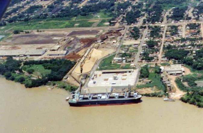 PORTO DE SANTANA AMAPÁ (Porto de Macapá) HISTÓRICO A construção do Porto de Santana (antigo Porto de Macapá) foi iniciada em 1980, com a finalidade original de atender à movimentação de mercadorias