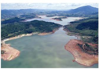 1 Monitoramento Convencional das Variáveis Limnológicas O monitoramento é uma importante ferramenta na avaliação do funcionamento de ecossistemas