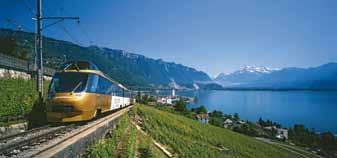 Pacote de 3 Dias 1 Dia Zurique - St. Moritz Traslado à estação ferroviária de Zurique. De trem vamos até Chur onde trocamos de trem para continuar no trem Rético - o trem vermelho - até St.