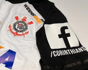Após Twitter, Corinthians fecha acordo inédito com o Facebook POR DUDA LOPES O Corinthians apresentou nova parceria para as redes sociais: o clube acertou com o Facebook.