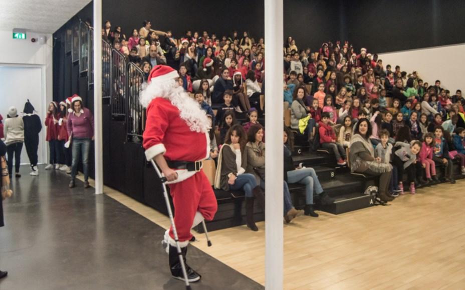 Assim, no dia 16 de dezembro deslocaram-se ao Centro de Dia Padre Abílio Mendes para passar a tarde