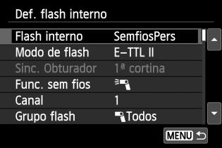 Disparo de Flash Sem Fios Personalizado Fotografia Totalmente Automática com Vários Speedlites Externos É possível tratar vários Speedlites secundários como uma unidade de flash ou separá-los por