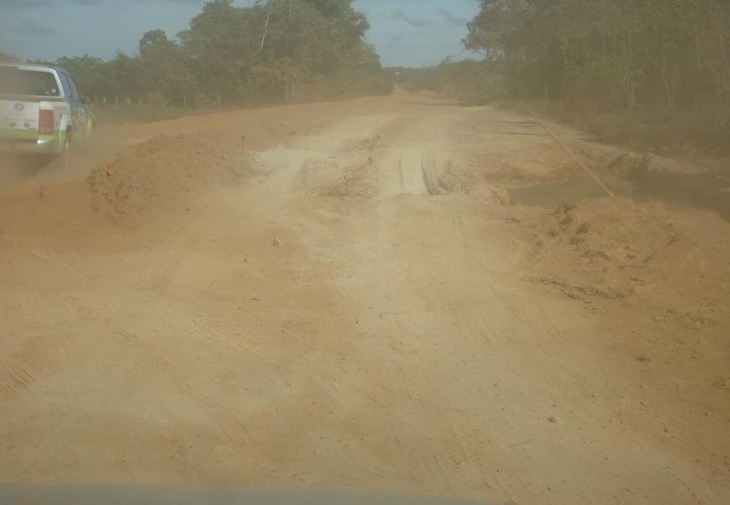 Juína (MT) Juruena (MT) Juína Castanheira - Pavimentado em TSD padrão SINFRA 42 km em bom estado.