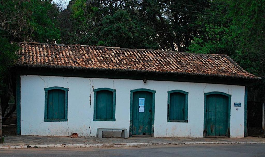 FOTO 09 Vista frontal da casa de Fernão Dias, situada