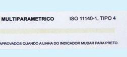 O indicador é coberto por uma substância química que muda sua coloração de amarelo para preto, quando exposta às condições mínimas de tempo e temperatura necessárias ao processo.