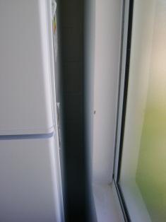 Luz/spot em cima da geladeira do