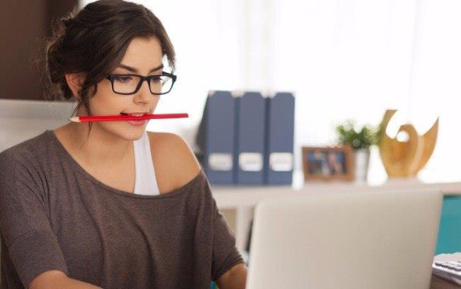 Cursos de Leitura com o lápis entre os dentes para