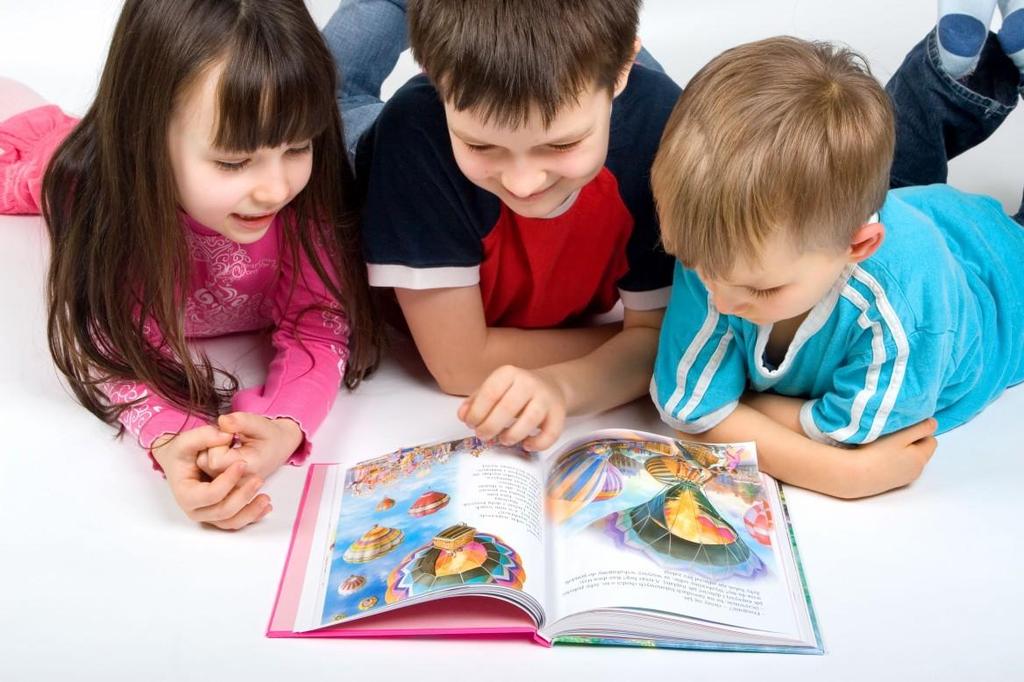 As situações de leitura compartilhada ajudam as crianças a desenvolver conhecimentos sobre a escrita e estratégias de