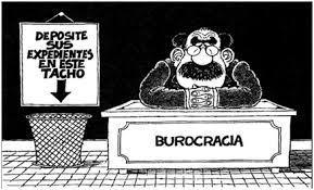 TEORIA BUROCRÁTICA : Características: Principal teórico: Max Weber Visa a eficiência organizacional como objetivo básico, detalha pormenorizadamente como as coisas deverão ser feitas, prevê detalhes