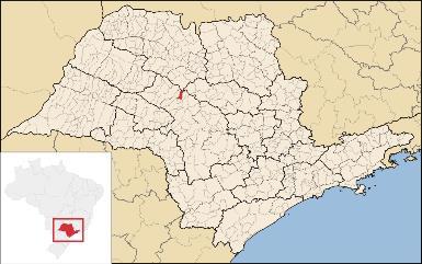 O município localiza-se no interior do Estado de São Paulo e faz divisa com Pongaí, Pradinia e Balbinos, conforme Figura 4.1. Figura 4.1 - Localização de Uru. Fonte: Google (2015).