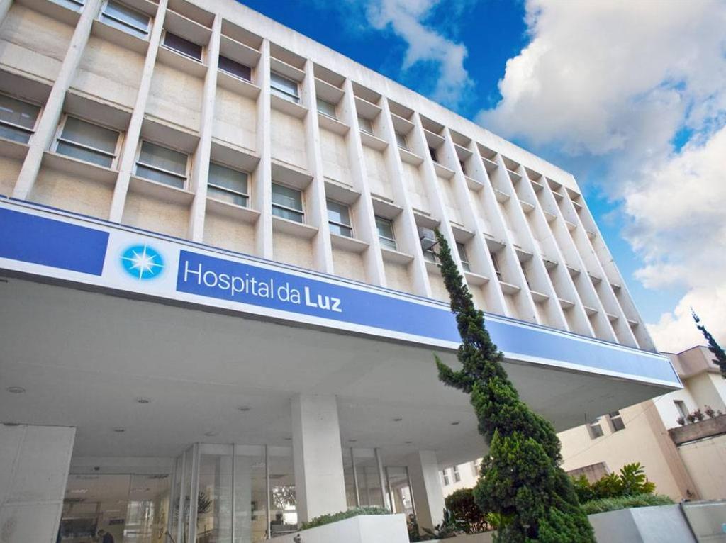 Hospital da Luz Coordenador da UTI: Dr. Lucas Oliveira Horizontais: Dr. Carlos / Dr. Bruno / Drª.
