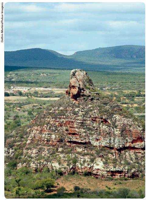 Montanha: Na estrutura do atual território brasileiro existiram, há milhões de anos, montanhas que ao longo do tempo geológico foram modeladas pelos processos exógenos, constituindo o que hoje