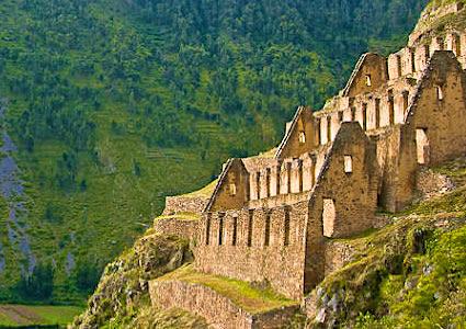 habitada desde o século XIII. Hospedagem no. 7 DIA / Machu Picchu / - A Cidade Perdida dos Incas Café da manhã no hotel.