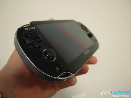 EXCLUSIVO PPLWARE: PlayStation Vita - Hands On Date : 14 de Novembro de 2011 As primeiras impressões do futuro dos jogos portáteis!