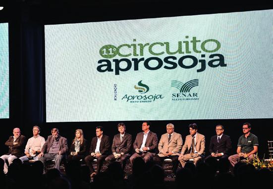 O CIRCUITO APROSOJA É O EVENTO DE PRÉ-SAFRA MAIS TRADICIONAL DO PAÍS, CRIADO PARA LEVAR INFORMAÇÕES ESTRATÉGICAS AO PRODUTOR.