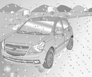 128 Condução e operação Dirigindo na chuva A chuva e as estradas molhadas podem trazer problemas ao dirigir.