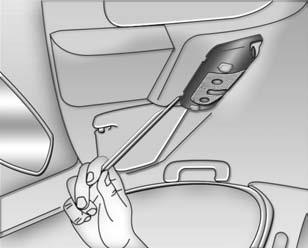 Cuidados com o veículo 179 5. Instale a nova lâmpada. 6. Instale o soquete da lâmpada no suporte, girando-o no sentido horário. Reinstale o soquete no alojamento.
