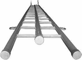 Escada Secionável com Três Longarinas Possui maior resistência mecânica e menor deflexão para aumentar a eficiência do eletricista quando trabalhar com a escada na posição horizontal.