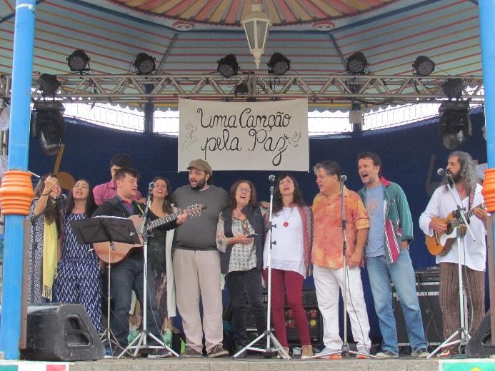 Às 9 da manhã de domingo, 14 de maio de 2017, aconteceu a Cerimônia de Outorga do Prêmio Facundo Cabral a Gilberto Gil, onde todos os músicos do festival cantaram canções destes indeléveis nomes da