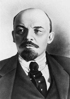 13 Paz Lenine Revolução socialista Derrube do governo provisório Todo o poder aos
